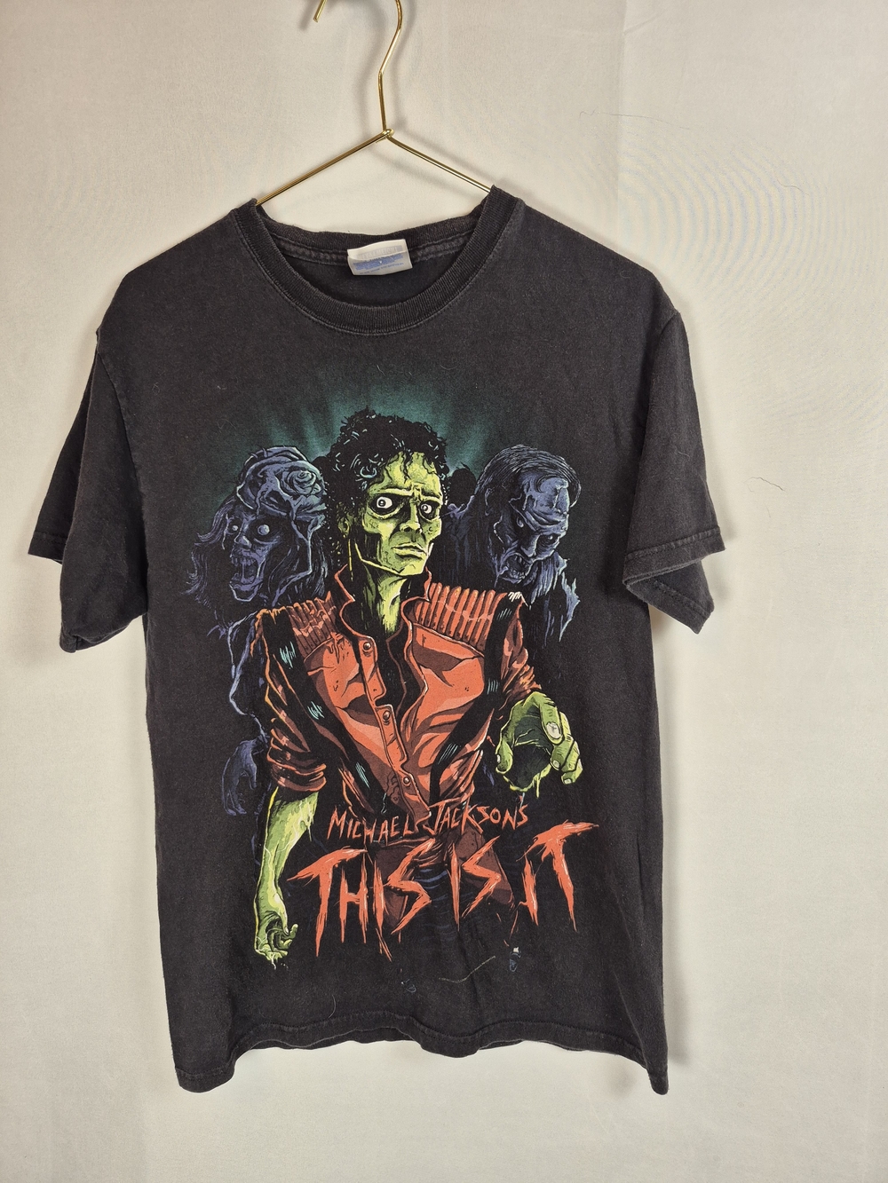 Michael Jackson Black Short-Sleeve Graphic Tee with Thriller Illustration